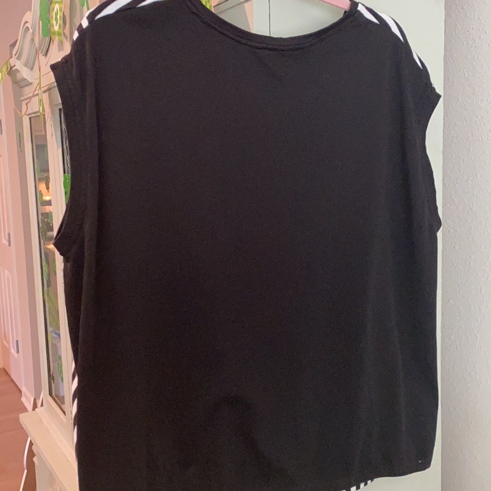 Ladies size 3x sleeveless blouse - Picture 3 of 5